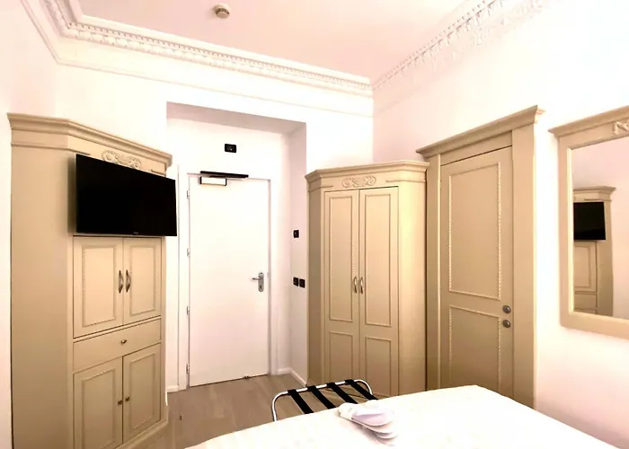 Bb Smarthotel Bailey's Hotel 4*